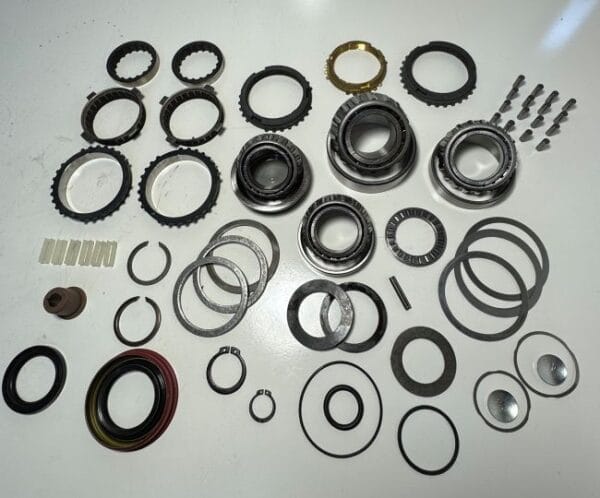 Bearing/Seal/Synchronizer Ring Kit (Ford & Chevy)